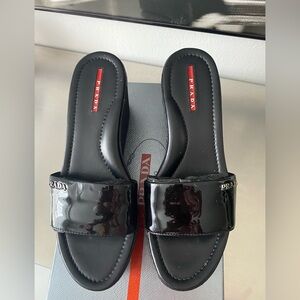 PRADA VINTAGE NEW PATENT PLATFORM MULES SHOES , SIZE 38(8), RUBBER PLATFORM